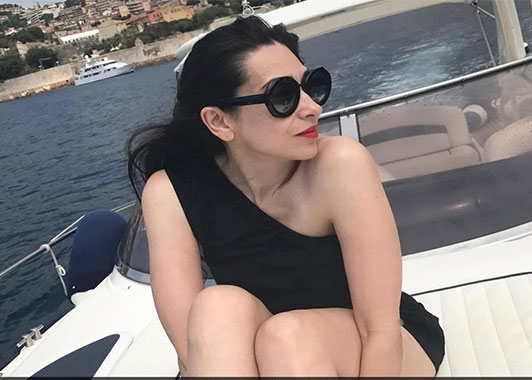 Karisma Kapoor drops a sizzling PHOTO in a black swimsuit from beach vacation; Fans REACT